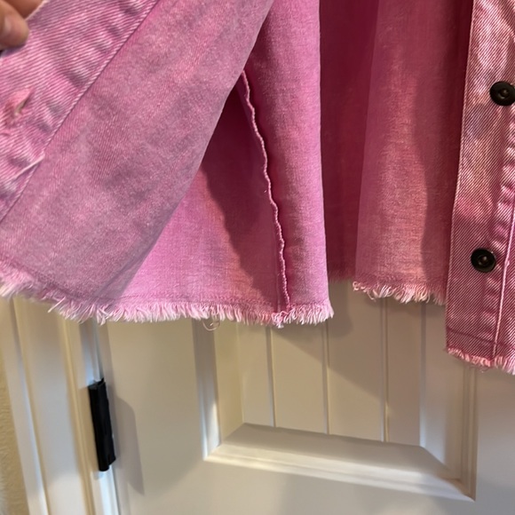 Distressing shacket - Picture 3 of 10